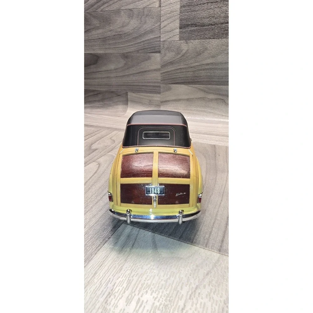 Danbury Mint, 1948 Ford Sportsman Convertible, 1:24 Diecast